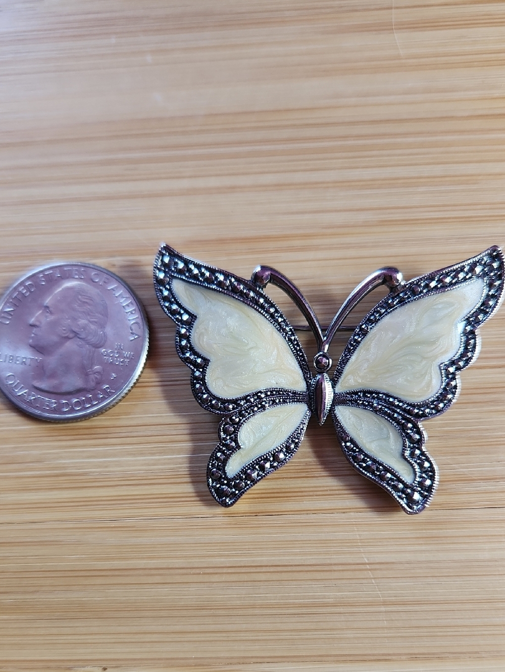 Vintage Filigree Butterfly Brooch Creamy Yellow Cabochons & Studded Accents *C3